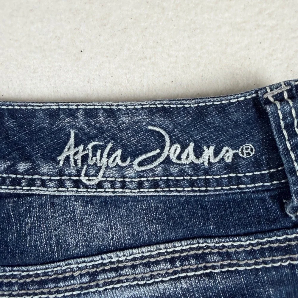 Ariya Jeans Womens 12 Dark Wash Embroidered Sequined Denim Shorts Y2K Distressed